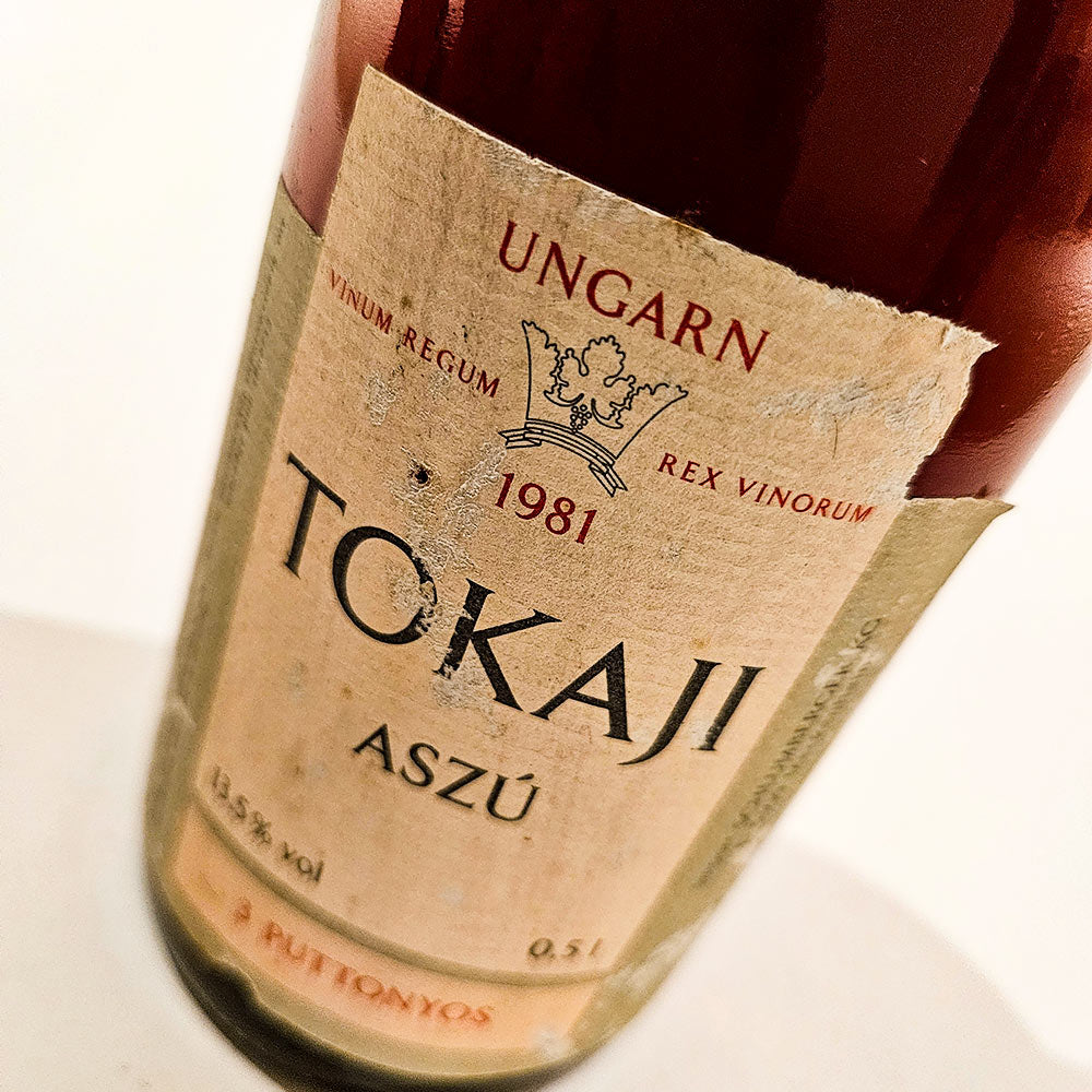 Tokaji Aszu 3 Puttonyos Vinum Regum Res Vinorum 1981 - Süßwein - VINOSAS FINE RARITIES